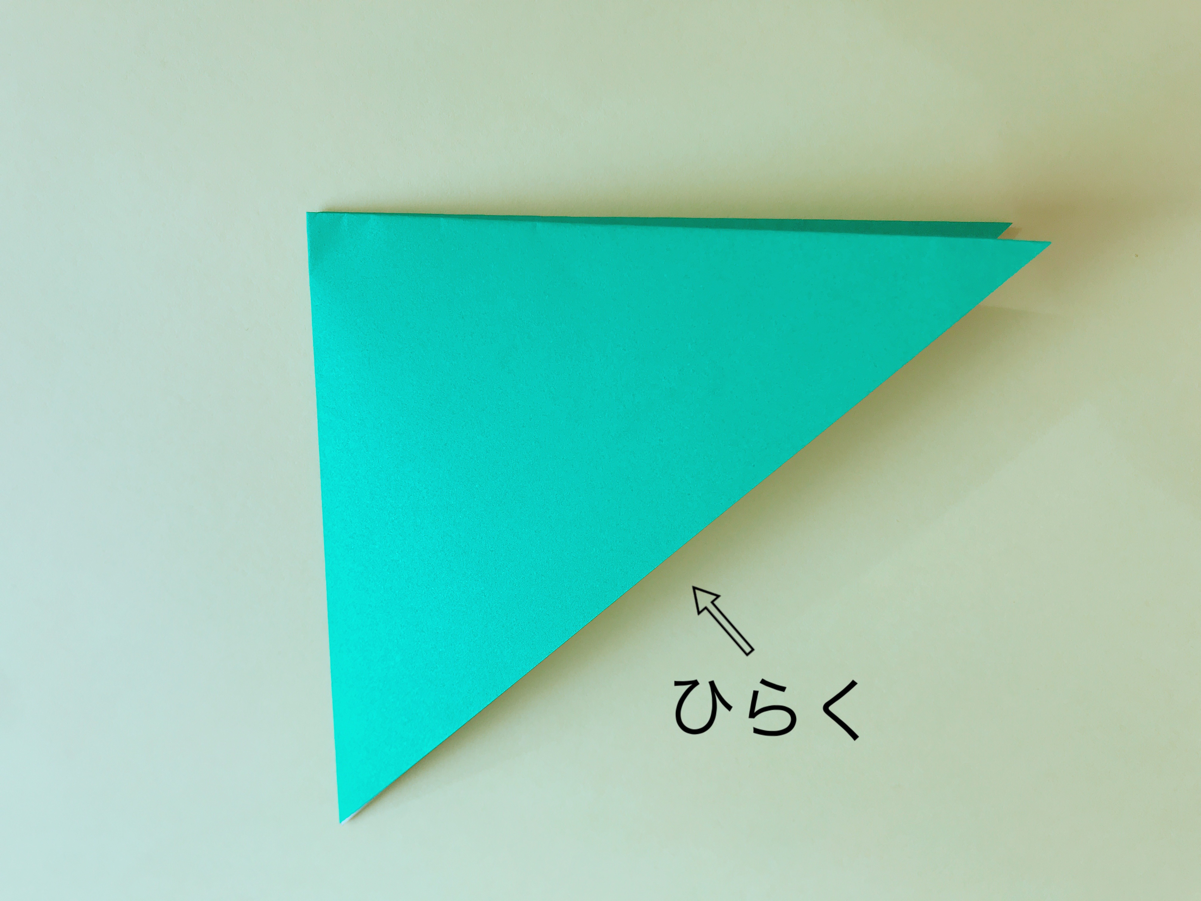 クリスマスツリーの折り紙を立体に 簡単な折り方はコレ Kodomoto