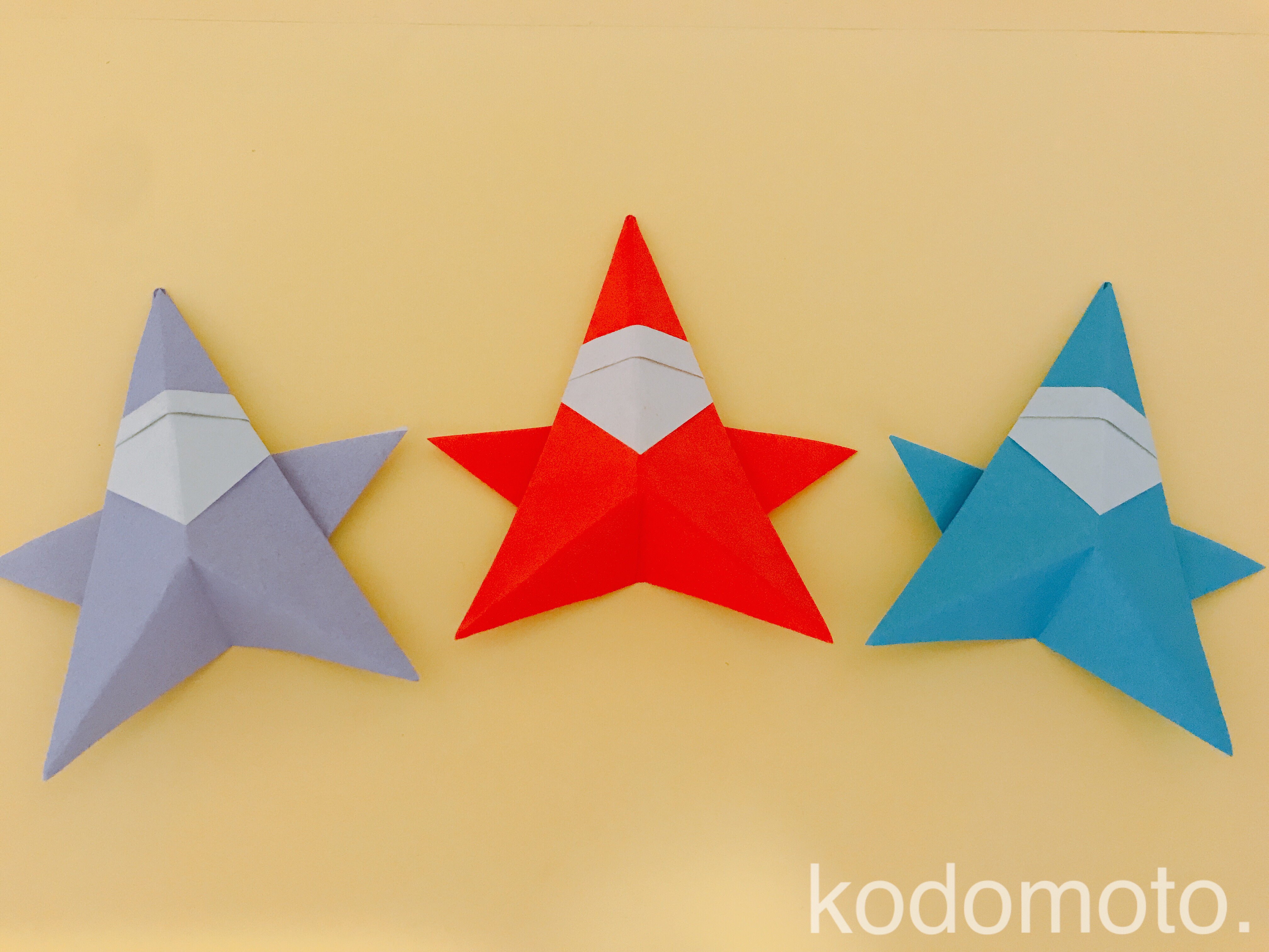 折り紙で星の形のサンタさんを作ろう 立体で可愛い 飾りにもなるよ Kodomoto