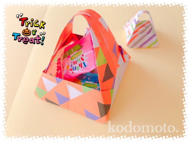 ハロウィンのお菓子入れを手作りしよう 折り紙で簡単に作れるよ Kodomoto