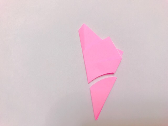折り紙でひな祭りに飾る桃の花を簡単に作ろう 折り方と切り方 Kodomoto
